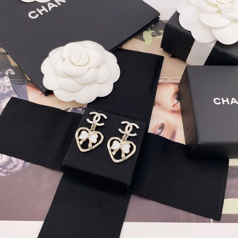 Chanel Earrings Compact 221641