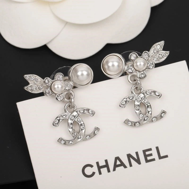 TechFriendly Chanel Earrings 221628