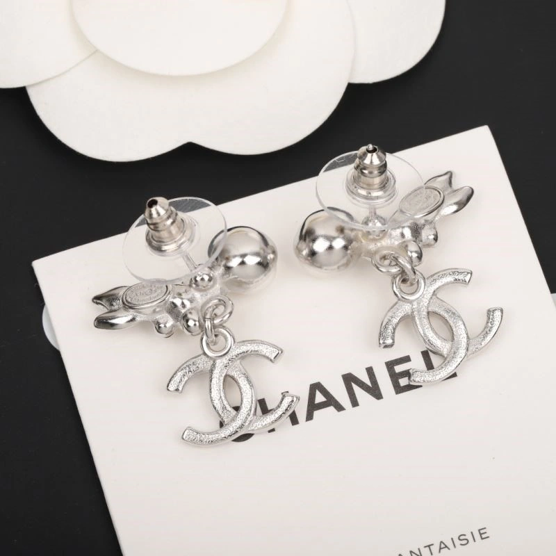 TechFriendly Chanel Earrings 221628