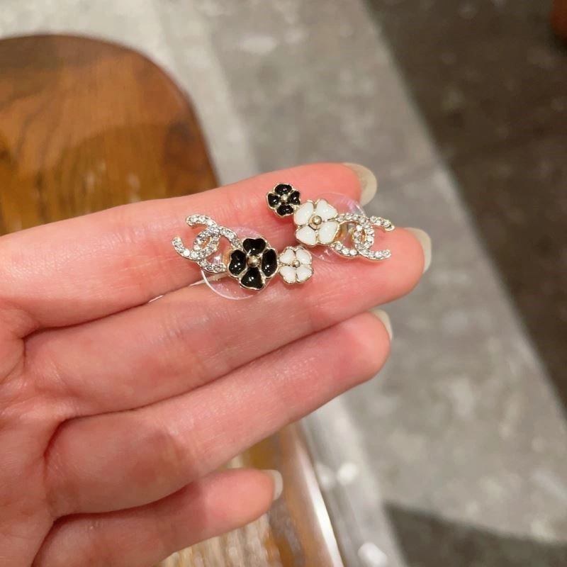 Stylish Chanel Earrings 221564
