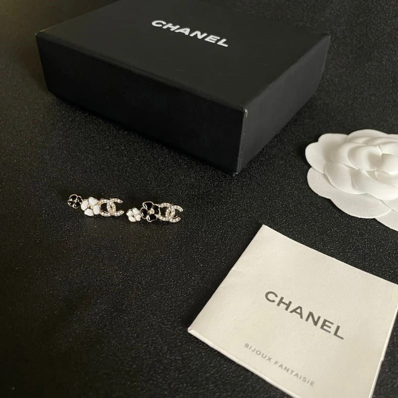 Stylish Chanel Earrings 221564
