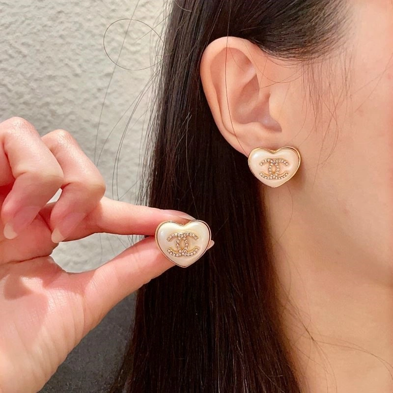 Effortless Chanel Earrings 221546