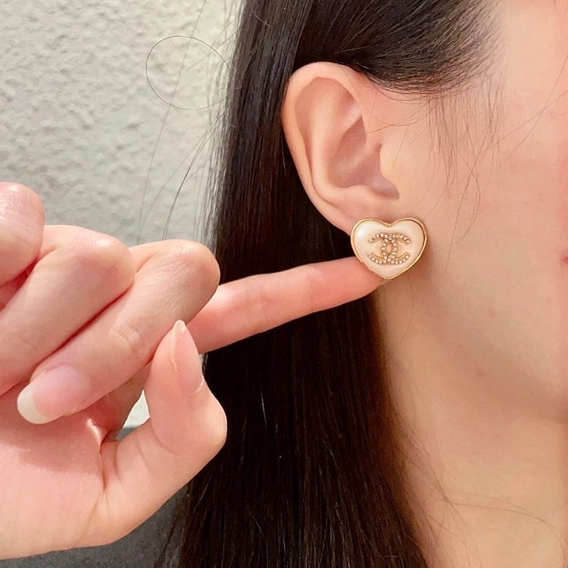 Effortless Chanel Earrings 221546