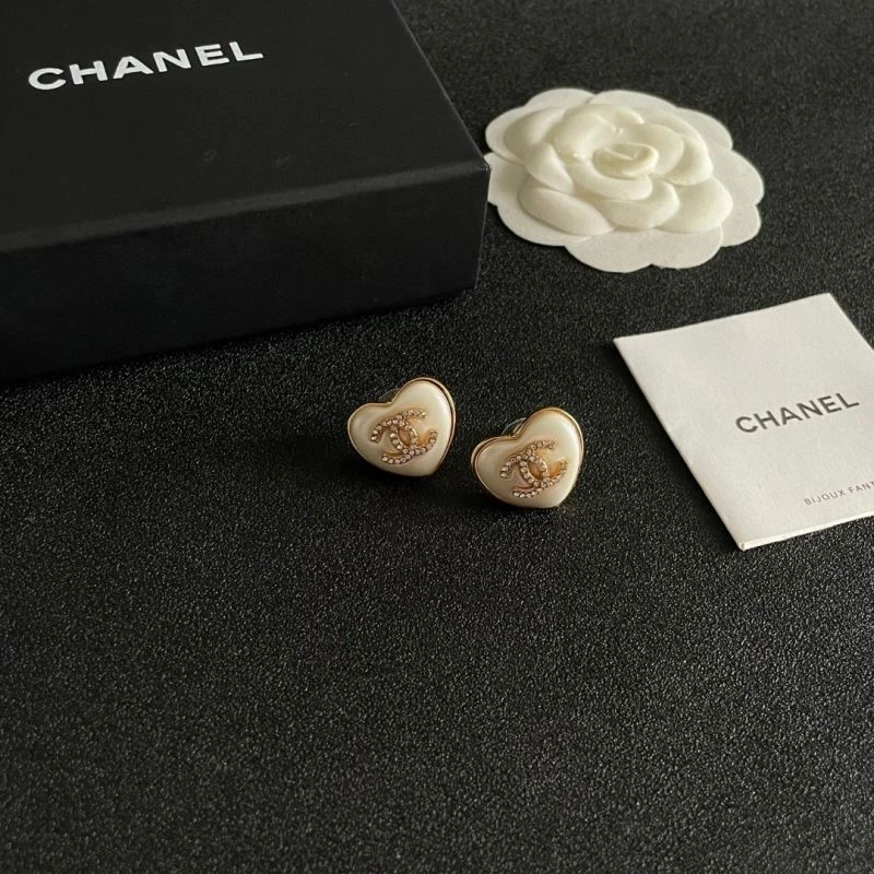 Effortless Chanel Earrings 221546