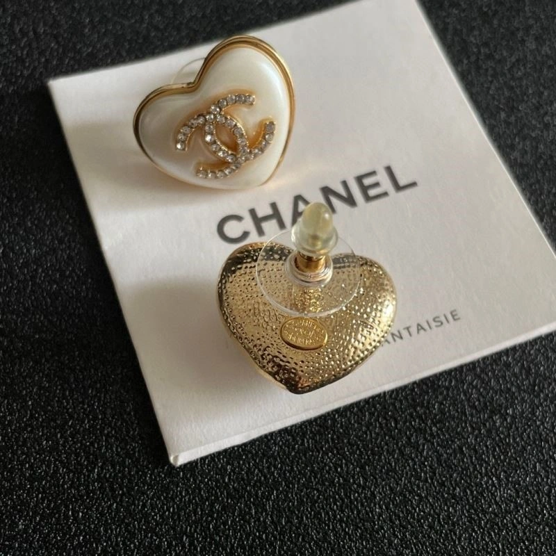 Effortless Chanel Earrings 221546