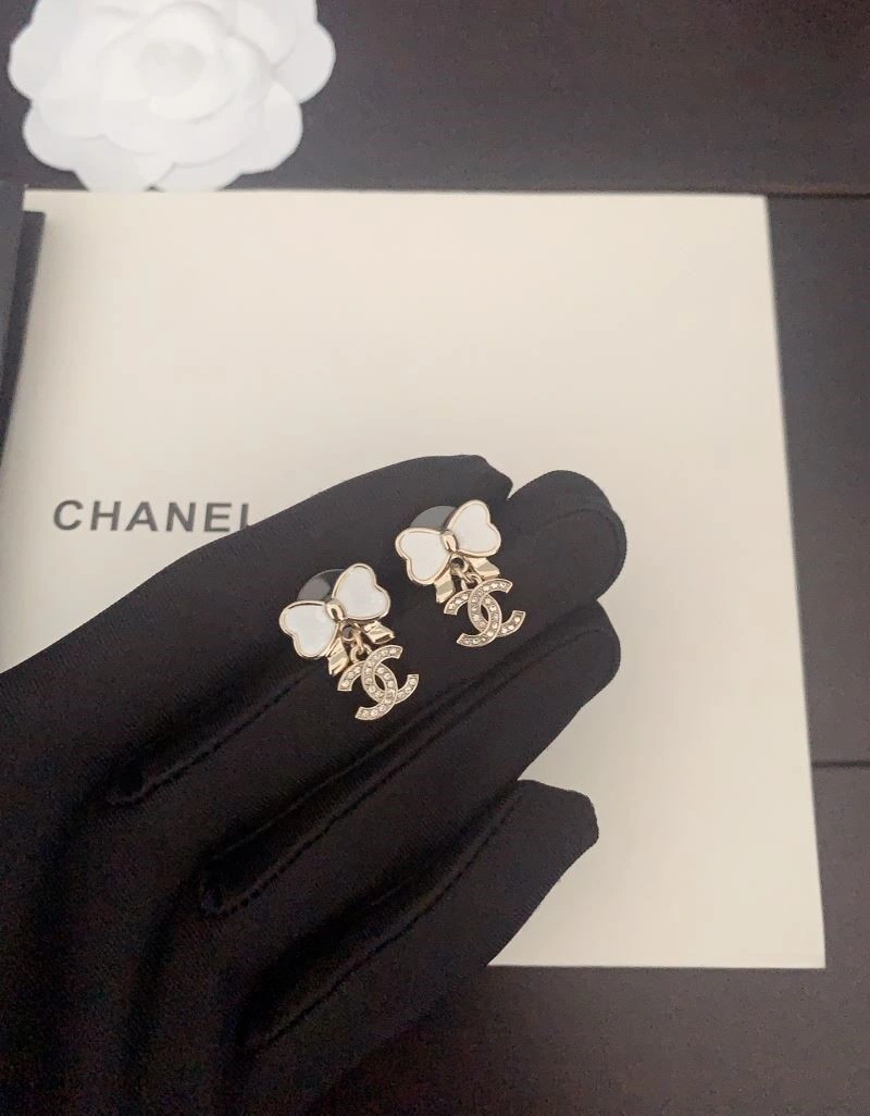 Fashionable Chanel Earrings 221532