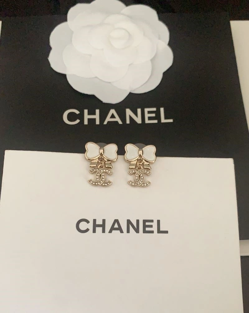 Fashionable Chanel Earrings 221532