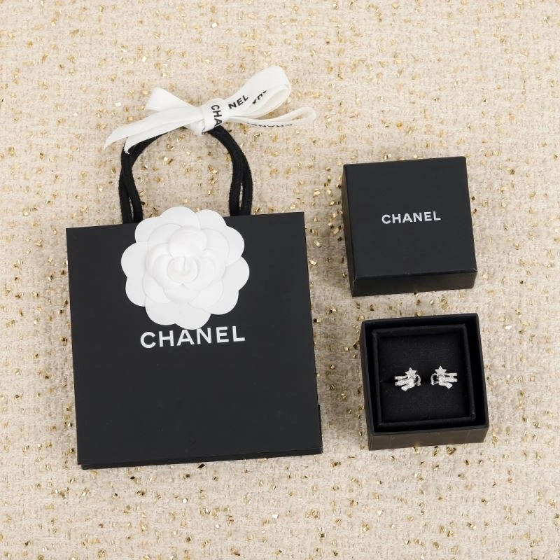 Chanel Earrings Effortless 221528