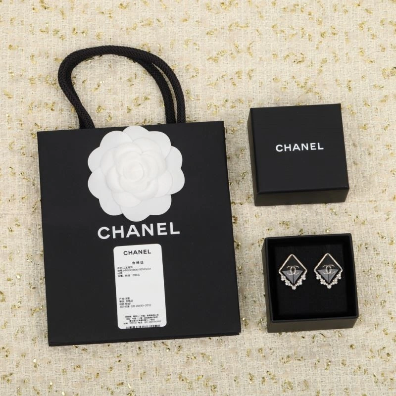 Chanel Earrings Resilient 221551
