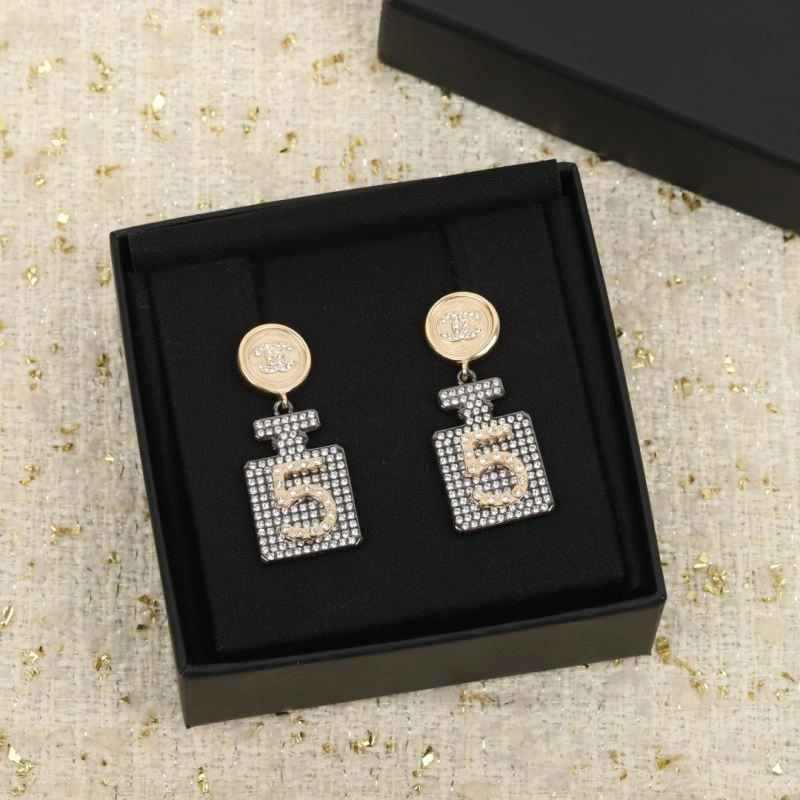 Chanel Earrings Affordable 221541