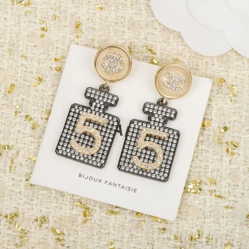 Chanel Earrings Affordable 221541