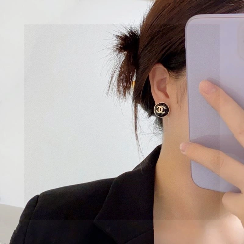 Chanel Earrings Comfortable 221511