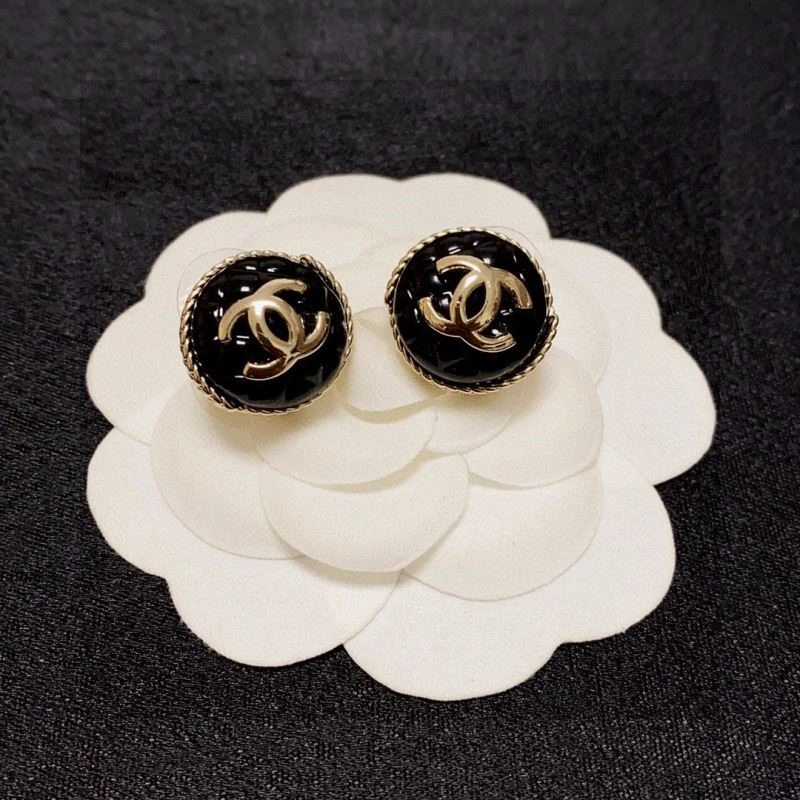 Chanel Earrings Comfortable 221511