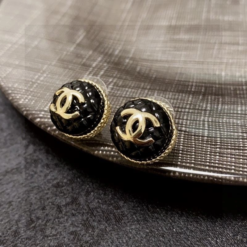 Chanel Earrings Comfortable 221511