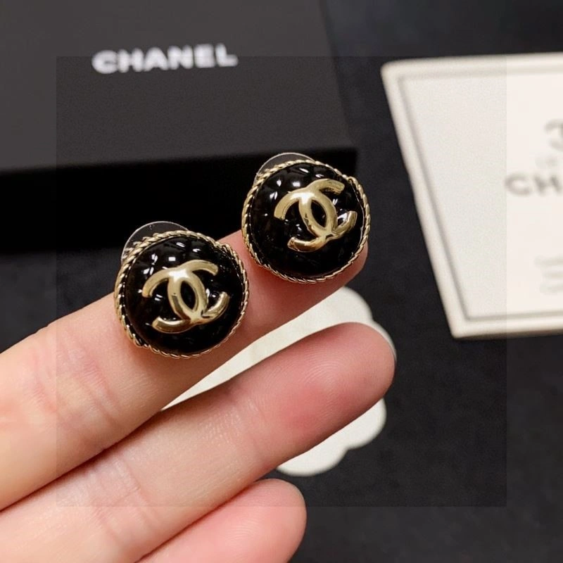 Chanel Earrings Comfortable 221511