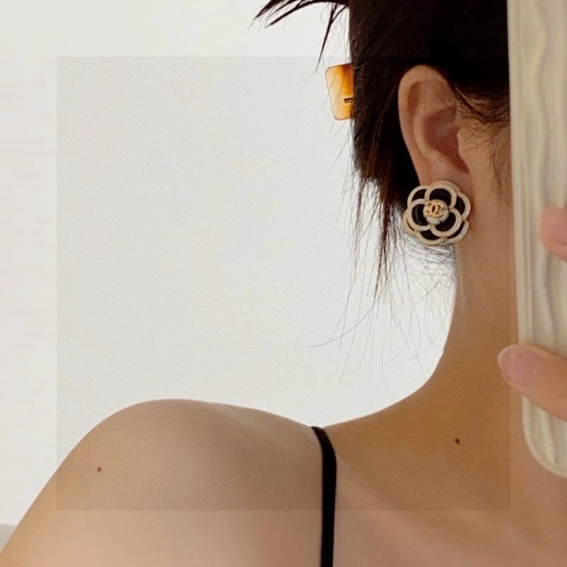 Cozy Chanel Earrings 221509