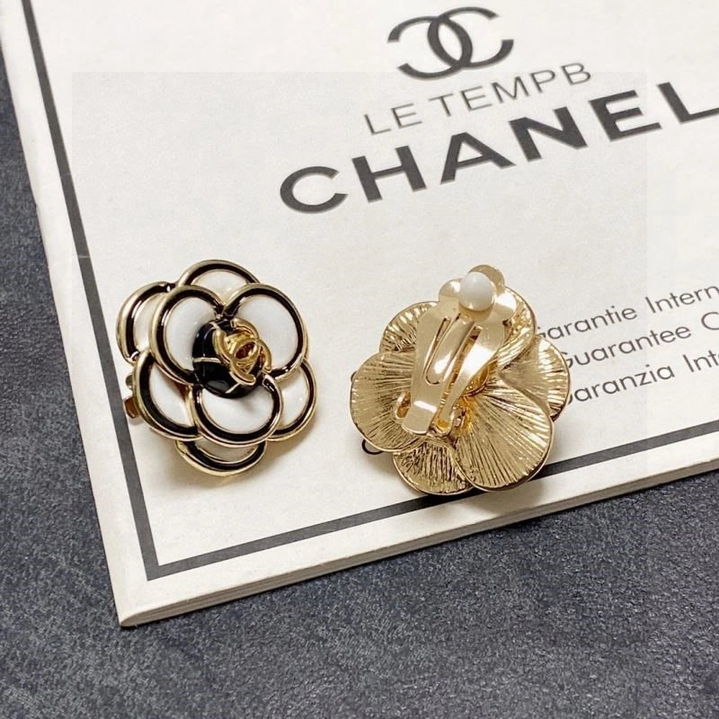 MoistureWicking Chanel Earrings 221515