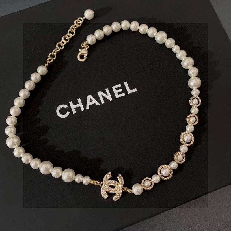 Chanel Earrings Refined 221496