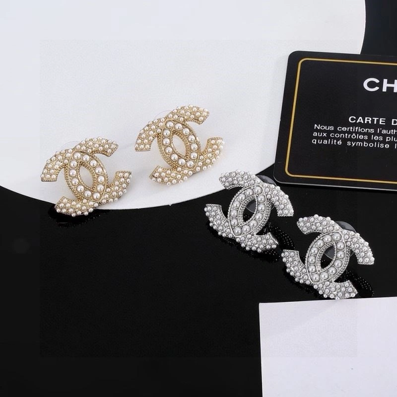 Chanel Earrings Bold 221510