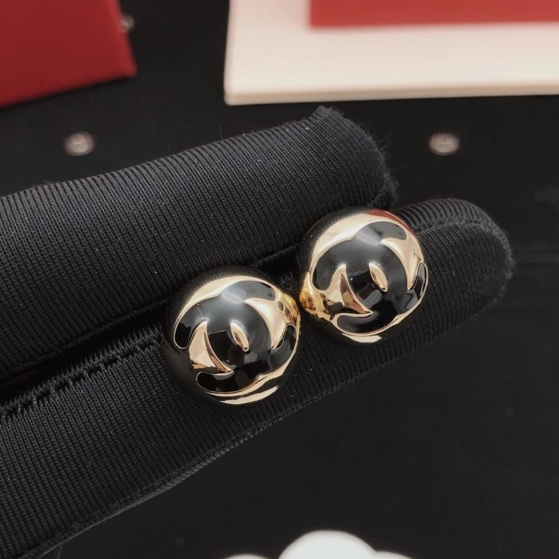 Chanel Earrings Snug 221480