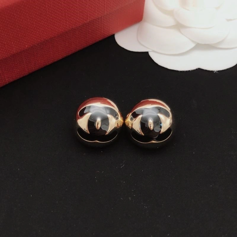 Chanel Earrings Snug 221480