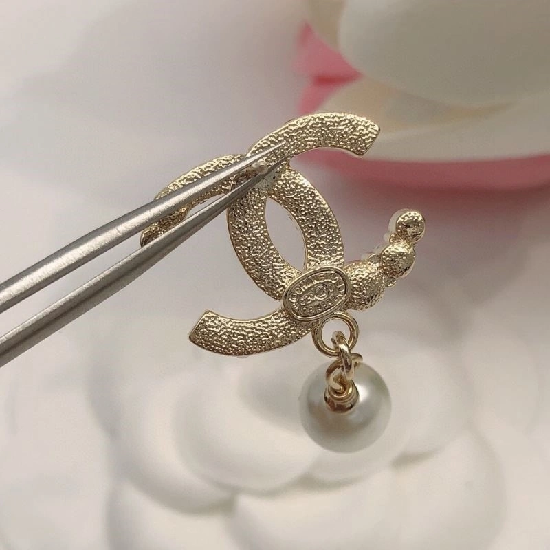 Chanel Earrings Comfortable 221505