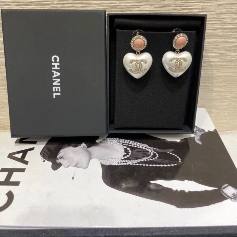 Minimalist Chanel Earrings 221499