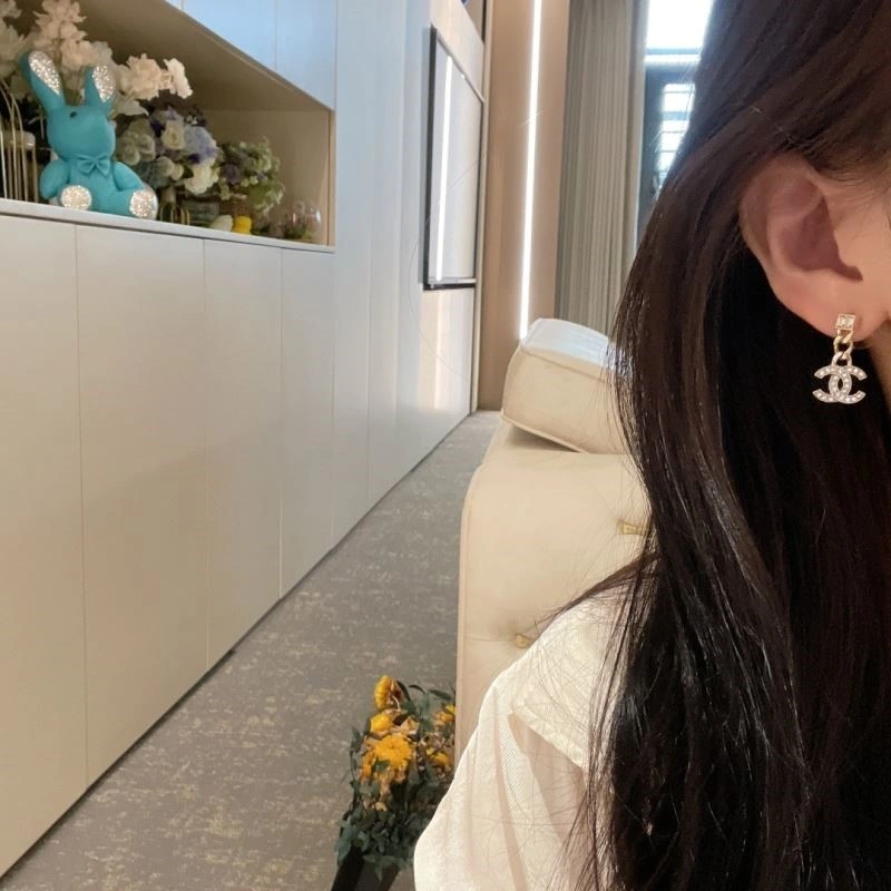 Chanel Earrings Cozy 221492