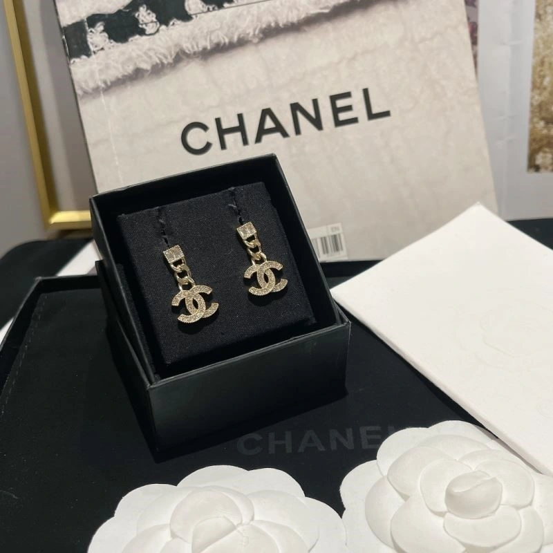 Chanel Earrings Cozy 221492