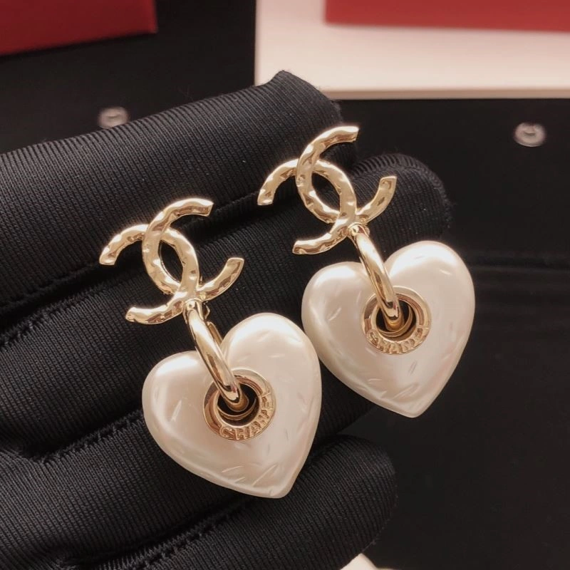 Chanel Earrings Effortless 221479