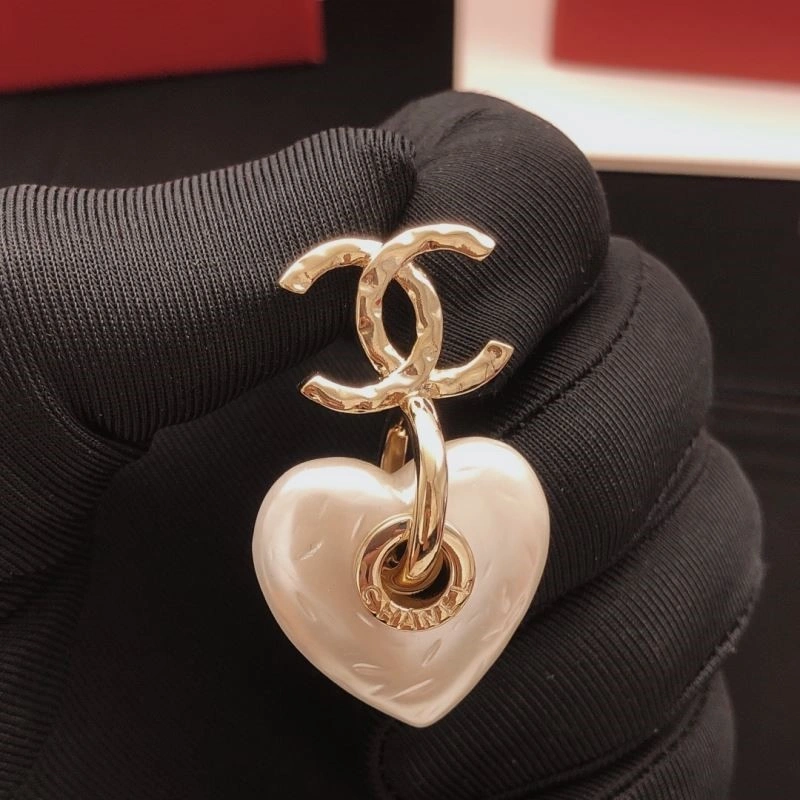 Chanel Earrings Effortless 221479