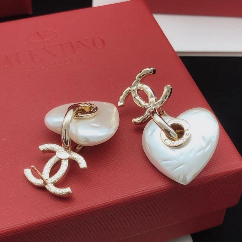 Chanel Earrings Effortless 221479