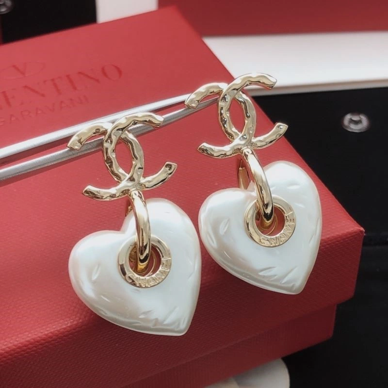 Chanel Earrings Effortless 221479
