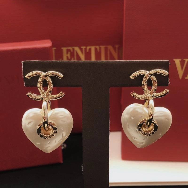 Chanel Earrings Effortless 221479