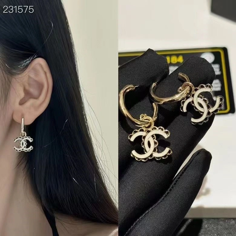 Chanel Earrings Packable 221549