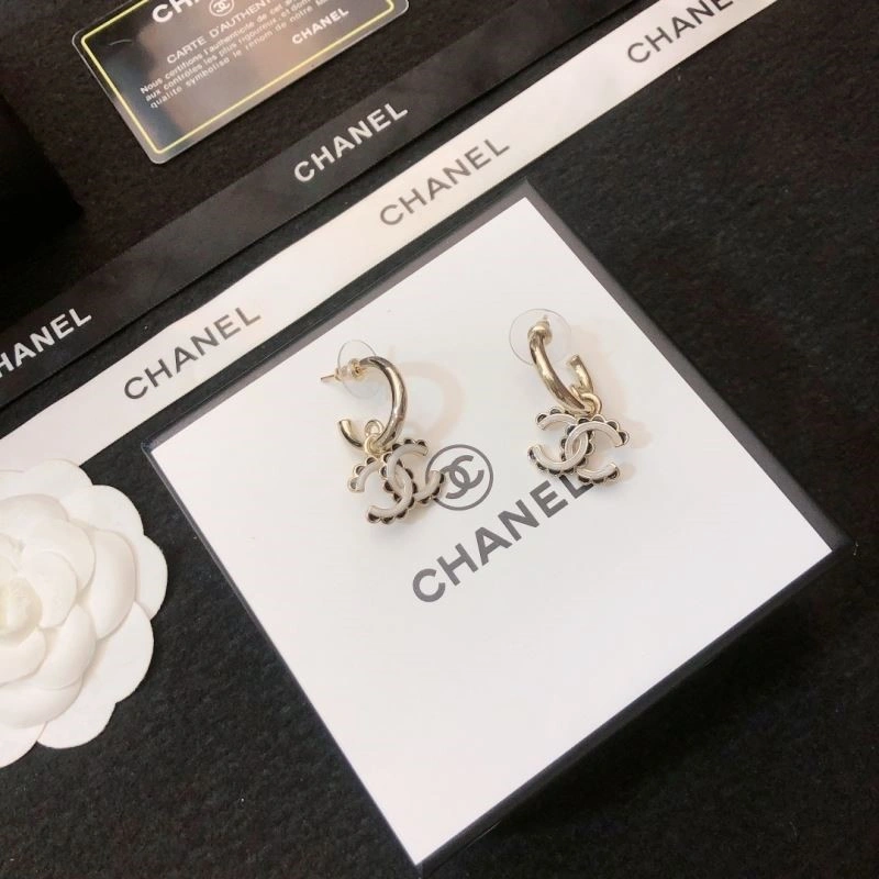 Chanel Earrings Packable 221549