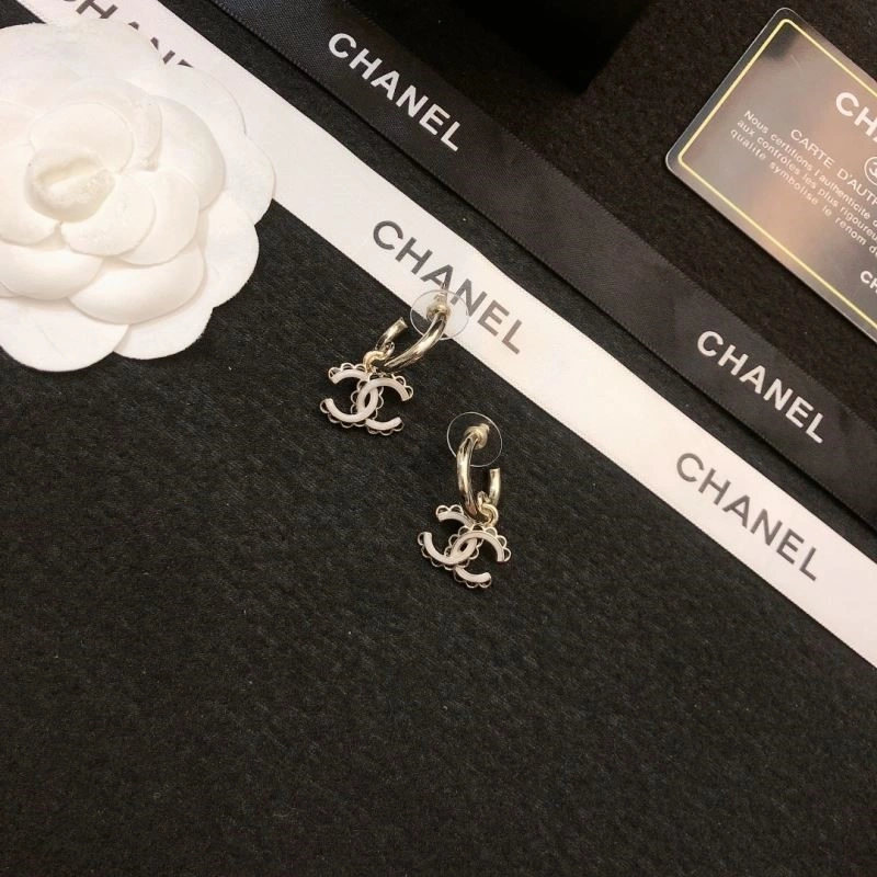 Chanel Earrings Packable 221549