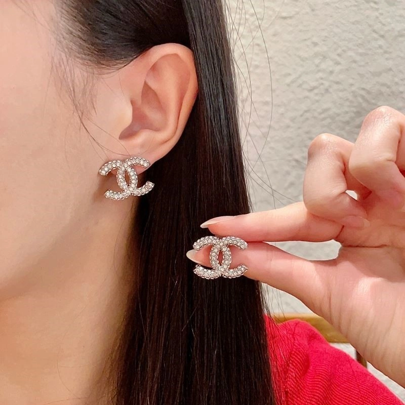 Chanel Earrings Comfortable 221464