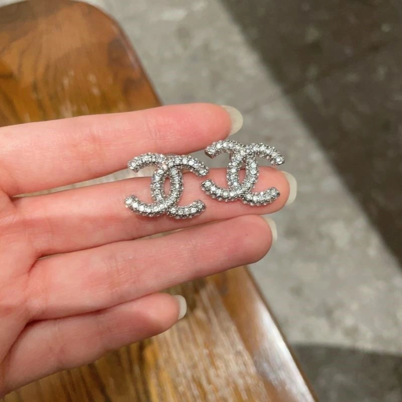 Chanel Earrings Comfortable 221464