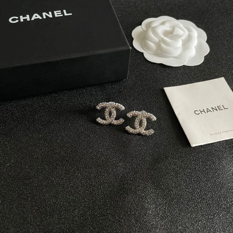 Chanel Earrings Comfortable 221464