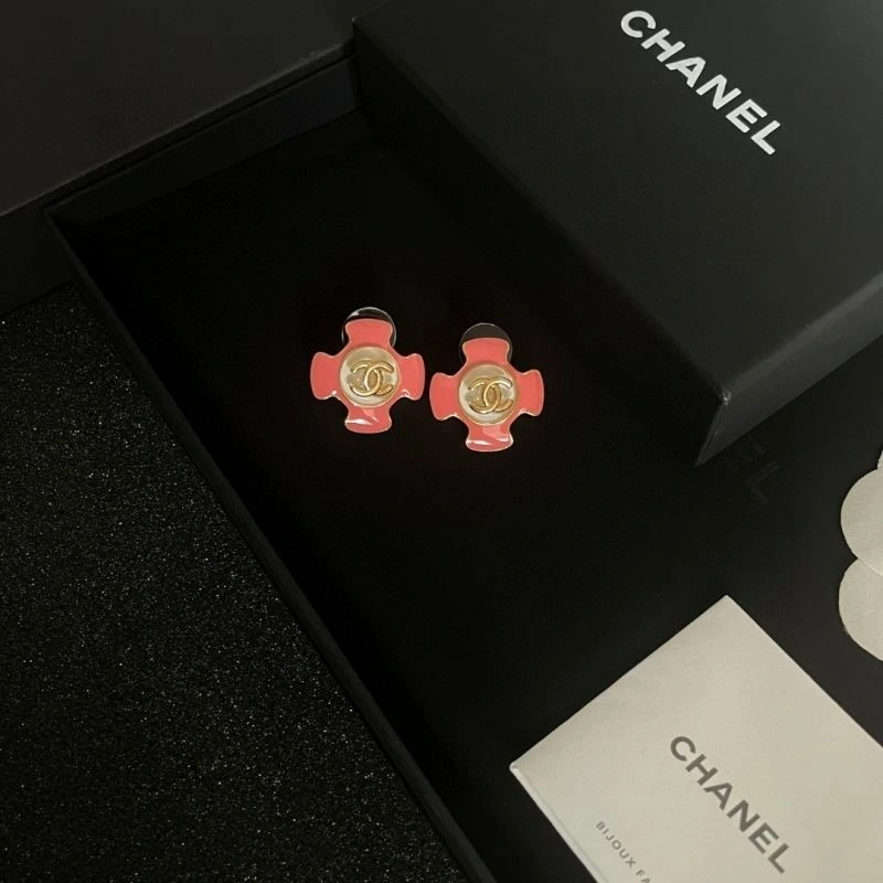 Comfortable Chanel Earrings 221451