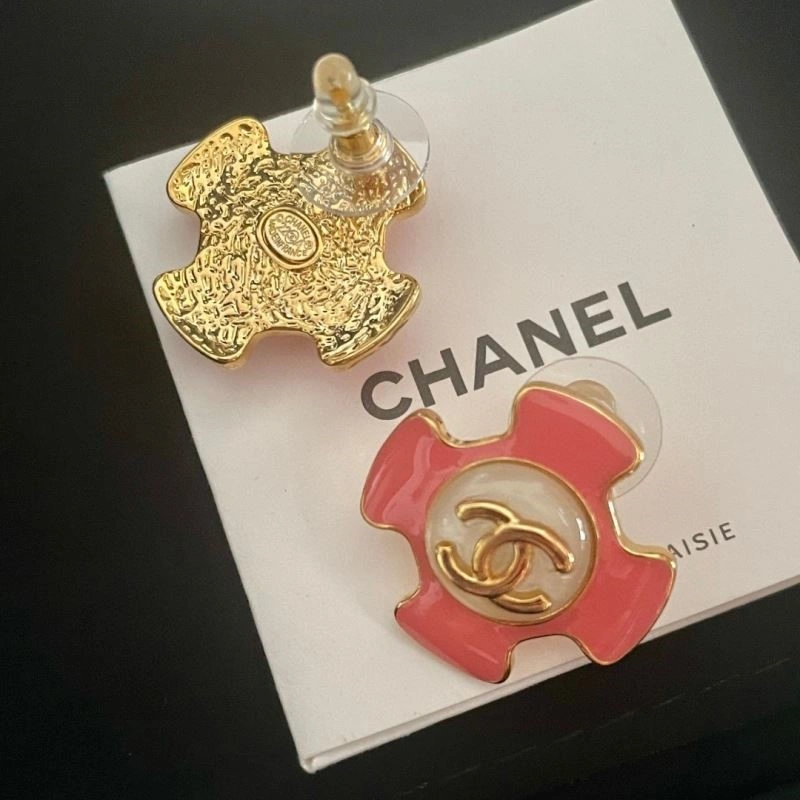 Comfortable Chanel Earrings 221451