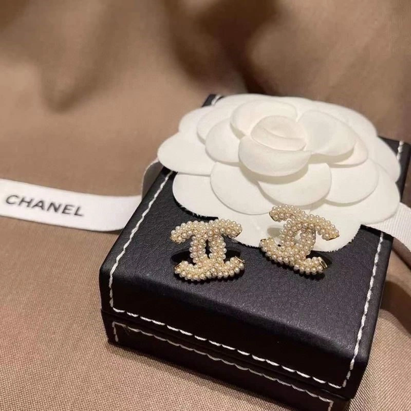 Bright Chanel Earrings 221444