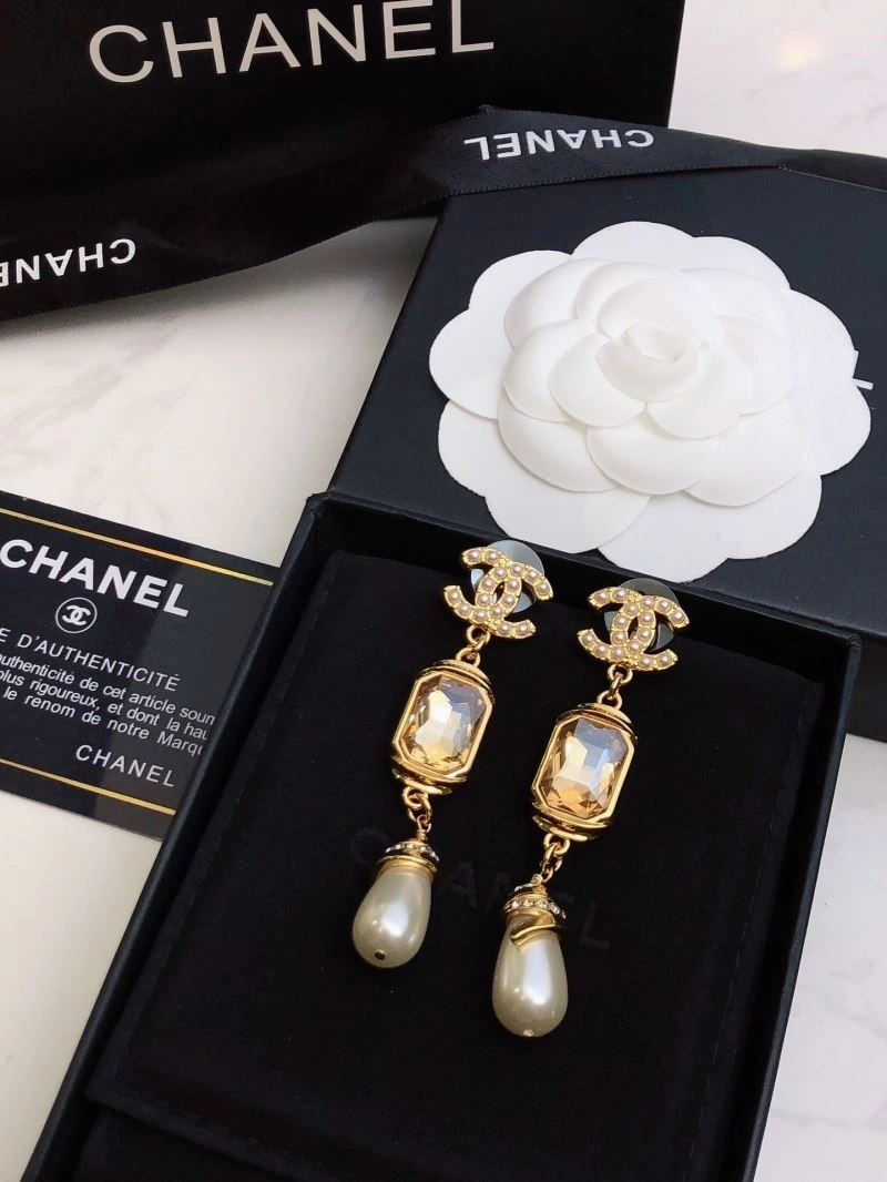 Snug Chanel Earrings 221416
