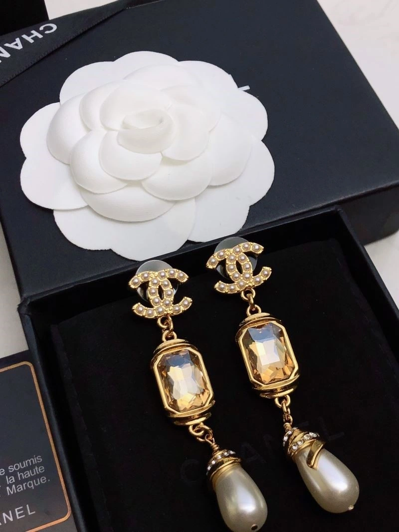 Snug Chanel Earrings 221416