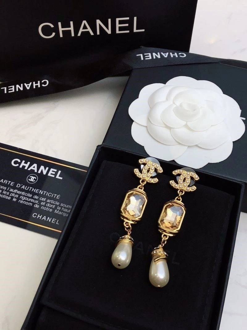 Snug Chanel Earrings 221416