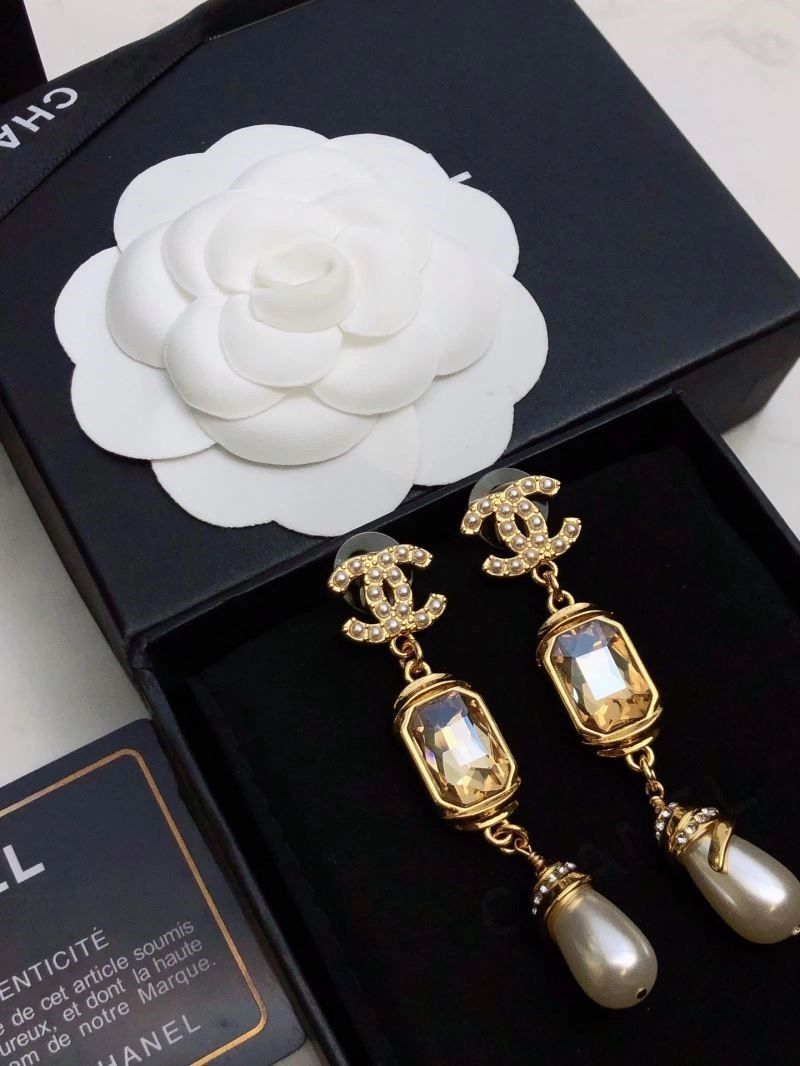Snug Chanel Earrings 221416