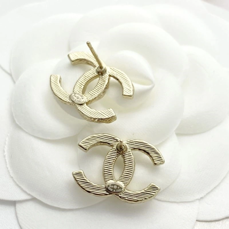 Snug Chanel Earrings 221396