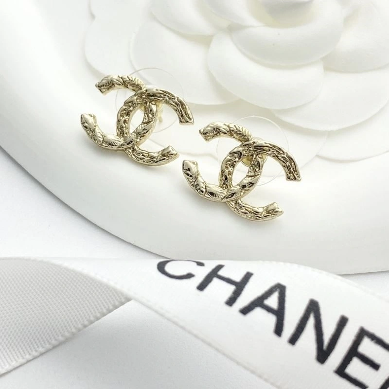 Snug Chanel Earrings 221396