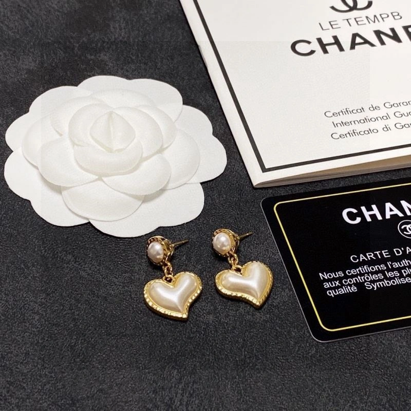 Lightweight Chanel Earrings 221407